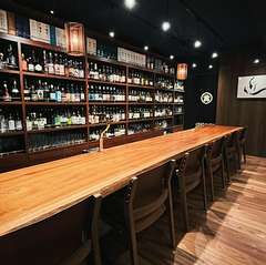 お一人様やデートでの利用にもオススメ♪贅沢に寛げるカウンター