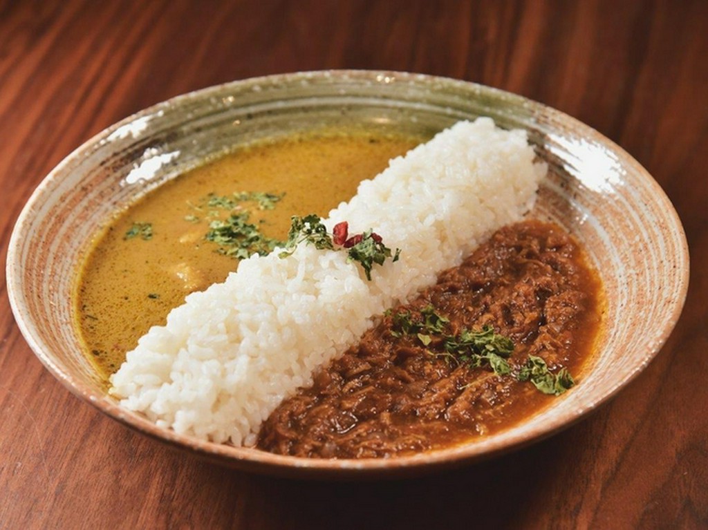 D.2種盛り薬膳カレー