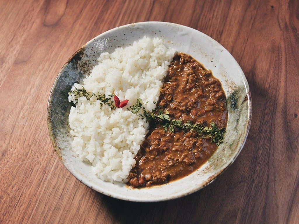 V2.島豆腐と野菜出汁の薬膳キーマカレー（ヴィーガン対応）