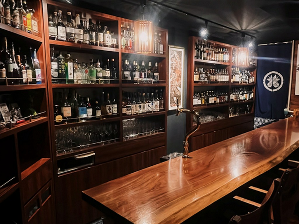 二人の距離を縮める上品でゆったりとしたカウンター席！