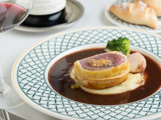 気取らず楽しむフランス料理。旬を見極める職人の感性が光る