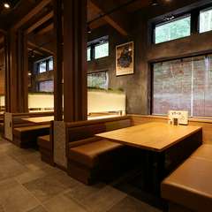 温もりと気さくな距離感が嬉しい、くつろぎの空間