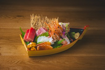 本日のOMAKASE刺し盛り　2名様盛