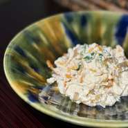 女将特製の完全無添加！季節のお野菜でつくる優しくクリーミーな白和えです。
数量限定でご用意しております。