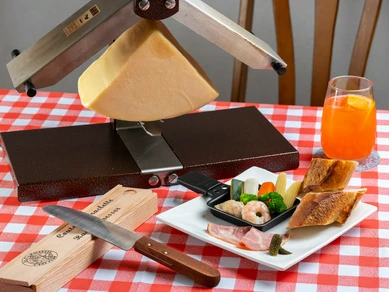 チーズのコク深さがクセになる、魅惑の体験『ラクレット』