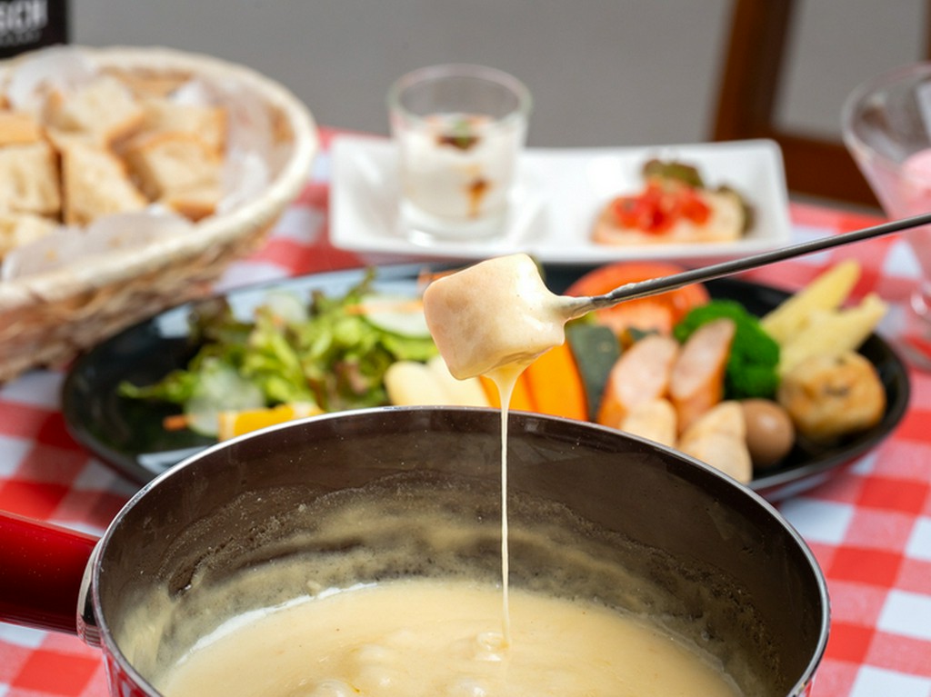 本格的な味を求めて多くの方が注文する『チーズフォンデュ』