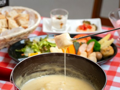 本格的な味を求めて多くの方が注文する『チーズフォンデュ』