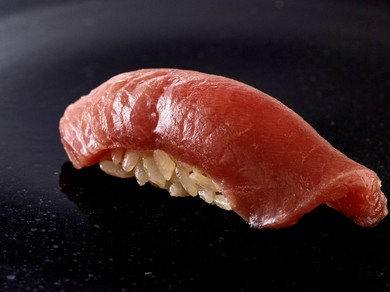 金沢ならではの食と厳選された酒で、大切なゲストをおもてなし