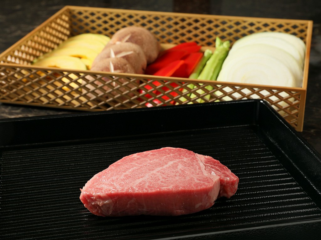 肉の目利きにこだわることで、品質の高い肉を提供
