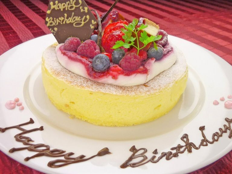ラストのケーキが記念日を、甘く優しく締めくくる