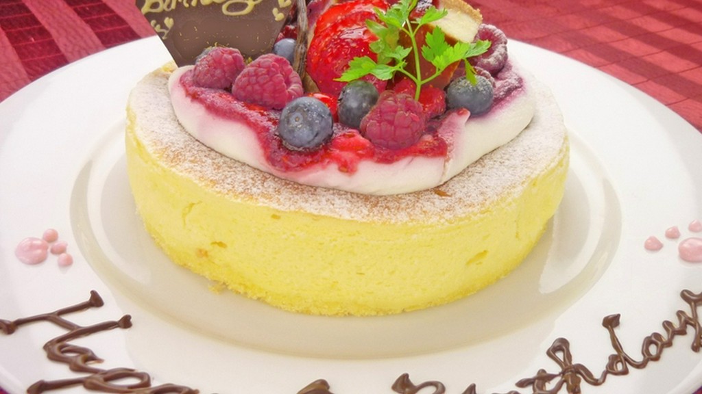 ラストのケーキが記念日を、甘く優しく締めくくる