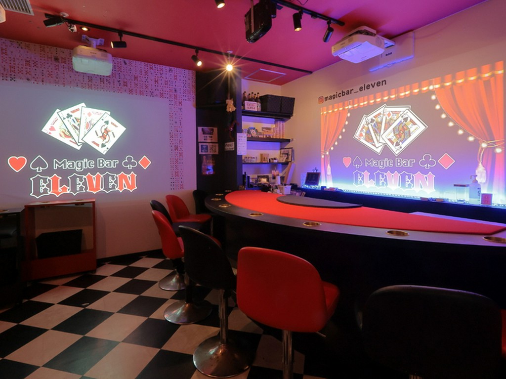 駅前でありながらも、都会の喧騒を忘れさせてくれる、非日常空間