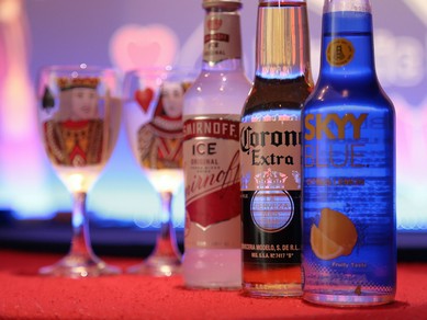 マジックもお酒も！満足度抜群の1時間『飲み放題』