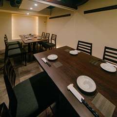 大切な方と過ごす特別な日。モダンでスタイリッシュな個室