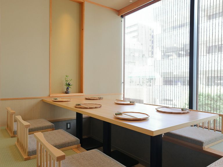 茶室と作家物の器が織りなす、日本の粋を体感