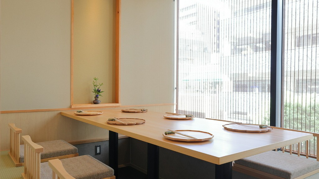 茶室と作家物の器が織りなす、日本の粋を体感