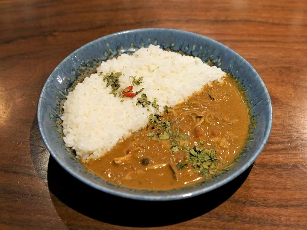 V1.～山椒香る～３種きのこと蓮根の薬膳カレー（ヴィーガン対応）