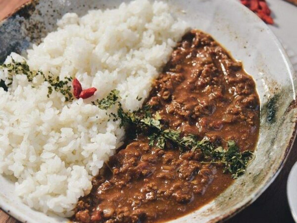 V2.島豆腐と野菜出汁の薬膳キーマカレー(ヴィーガン対応)