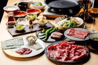 個室専用限定ディナー。すき焼きを楽しみつつ、プライベートな空間でゆっくり憩いたいシーンにオススメ。会食や接待に人気です。※別途個室料あり。