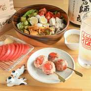 野菜をたっぷり使った料理が多く、料理人の栄養バランスへの気遣いが感じられるメニューがずらり。味付けや調理法にも工夫がされており、素材の味を活かしながら身体を意識した構成になっています。