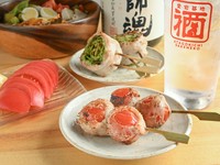 見た目にも色鮮やかで満足感のある一本に仕上げた『野菜肉巻き』