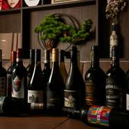 アメリカ、チリ、オーストラリア、ニュージーランド、アルゼンチン、日本など、新しいおいしさのワインを豊富に取りそろえています。豊かなフルーツの香りや味わいが、飲みやすいと大好評。