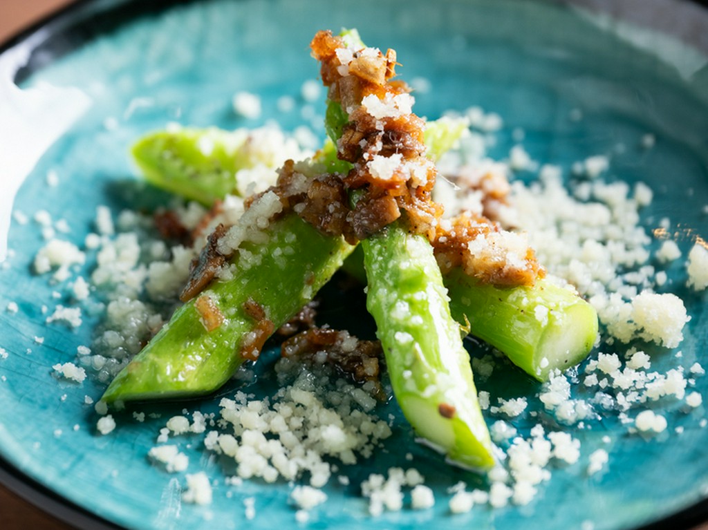 アンチョビアスパラガス