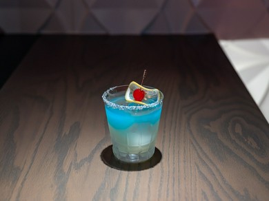 爽やかな青の一杯『ソルティーライチ』