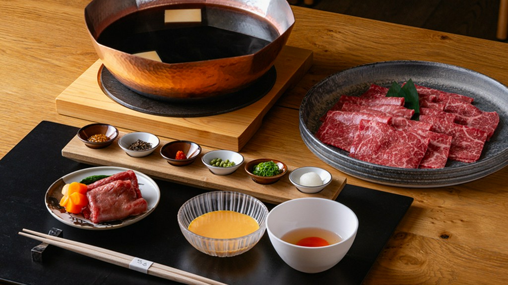 低温調理が引き出す、黒毛和牛の旨みあふれる鍋料理