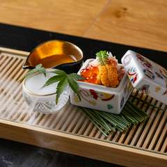 海の幸と和牛が一堂に集う、贅沢の極みを詰め込んだ『和牛海鮮玉手箱』