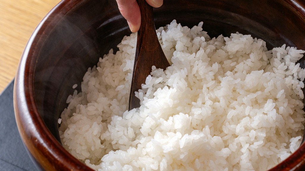 信楽の土鍋が奏でる、ふっくらとした炊き上がり『雪ほたか釜炊き御飯（一合）』