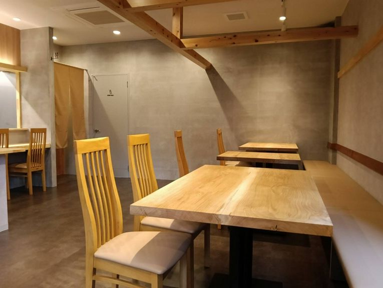 和モダンな落ち着いた空間が大切な人との会話を弾ませてくれます