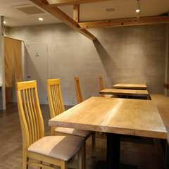 和モダンな落ち着いた空間が大切な人との会話を弾ませてくれます