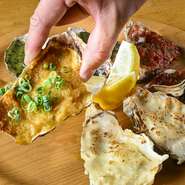 白醤油や地元野菜など、地域の恵みを積極的に取り入れる【呑み処ゆめ】。牡蠣は、時季毎によりよい産地を選び抜き、全国各地から仕入れます。素材の奥にある“土地の力”を引き出した一皿が心地よい余韻を残します。