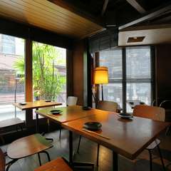 和と洋が調和する落ち着いたスタイリッシュ空間