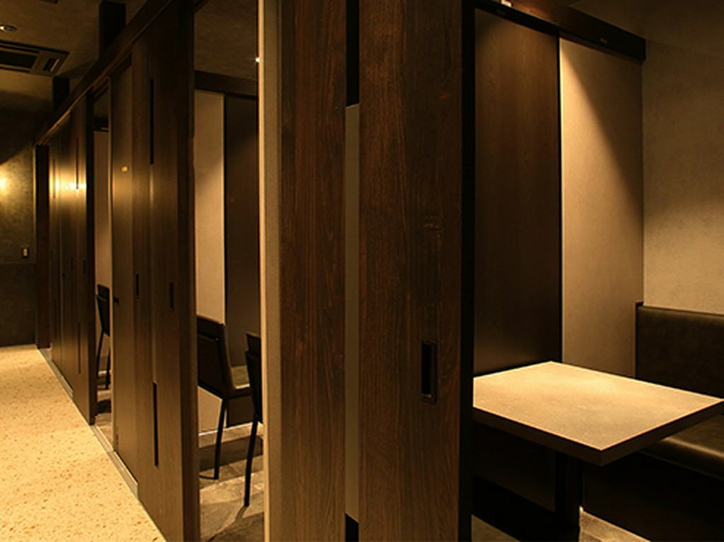 人数・シチュエーションを問わず活躍の個室空間