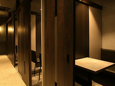 人数・シチュエーションを問わず活躍の個室空間