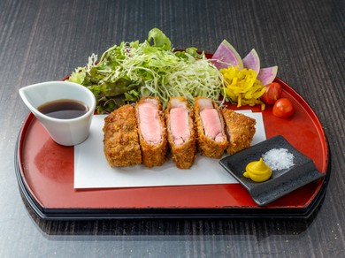 雪が引き出したおいしさ『雪室熟成国産豚ロース肉のパン粉揚げ（200g）』