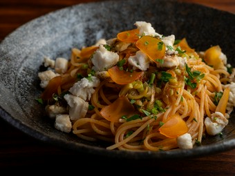 旬の香りを柔らかくまとめ、食材を活かした『季節のオススメパスタ』