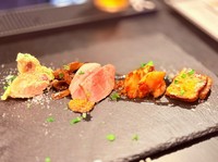 季節の味を7種の前菜で奏でる、美しく華やかな『前菜の盛り合わせ』