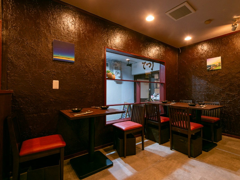 細部にまでこだわった内装と季節を感じる料理を用意