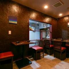 細部にまでこだわった内装と季節を感じる料理を用意