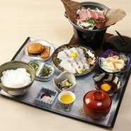 名物の宇和島流鯛めしと、肉の横綱と称される高品質和牛「伊賀牛」をご堪能下さい。
ご家族で、ランチミーティング、ご接待、女子会、ママ会、同窓会などにお使い下さい。