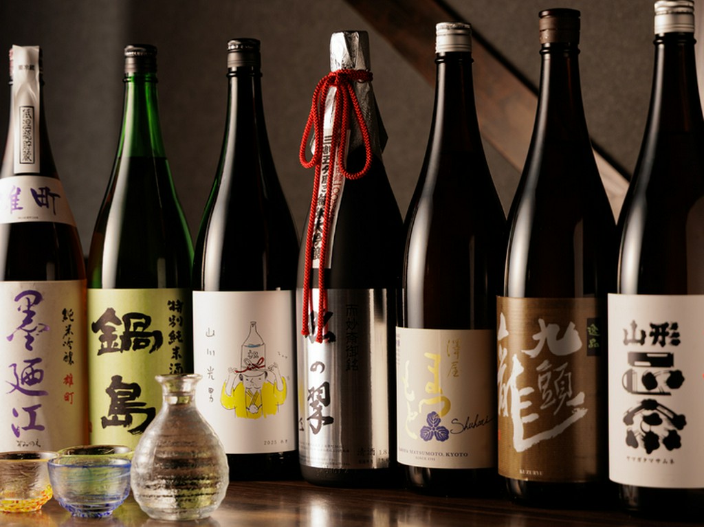 こだわりの鶏と楽しみたい、津々浦々の厳選酒