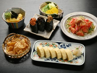 鶏や卵を中心とした個性豊かな『一品料理』