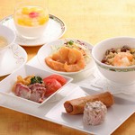 小学生までのお客様限定のメニューです。
【メニュー】
コーンスープ
サラダ、くらげの冷菜、チャーシュー、シューマイ、はるまき、海老のマヨネーズソース、五目チャーハン
杏仁豆腐