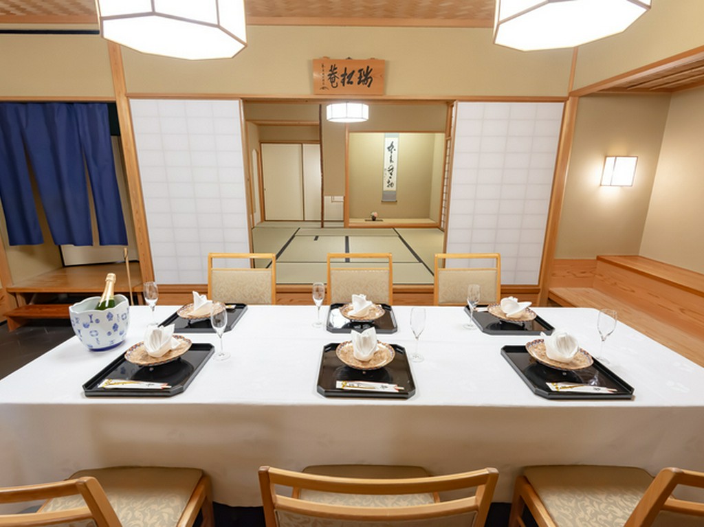 結納・顔合わせに