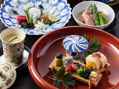 海の幸、山の幸を使った会席料理