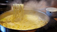 しょうゆ味の〆にオススメ! 前田屋のちゃんぽん麺は一味違います。ふっくら甘みのある自慢のちゃんぽん麺です。