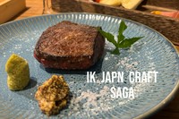 柔らかい和牛の赤身を炭火でじっくり焼き上げました。
さっぱりレモンと相性最高です